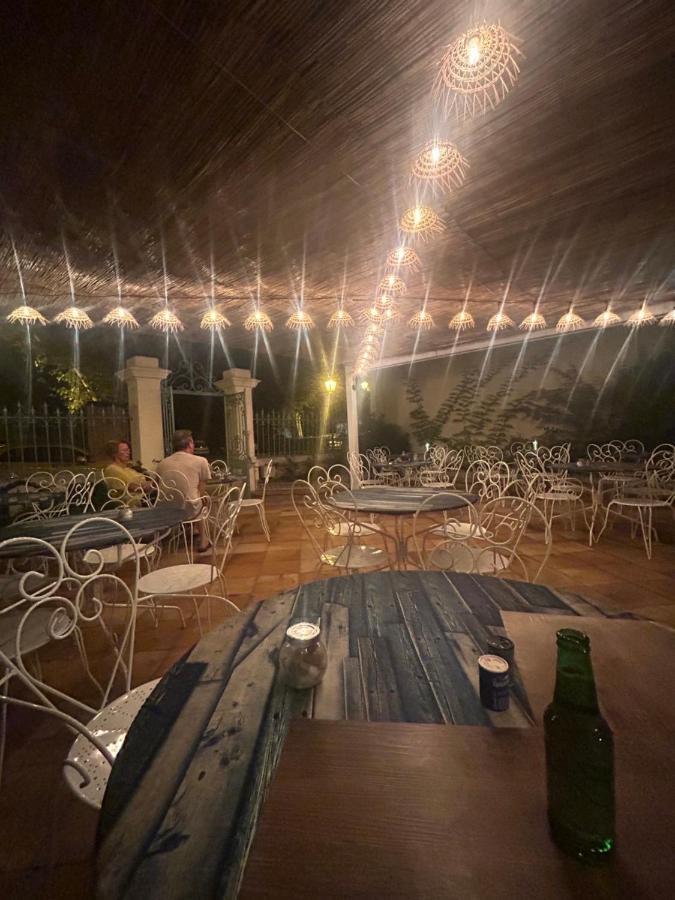Le Patio De Fabio Hotel Bollene Ngoại thất bức ảnh